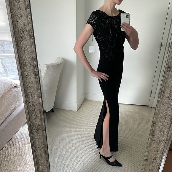 Black maxi gown dress - Picture 3 of 7